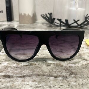 Kim k inspired glasses black